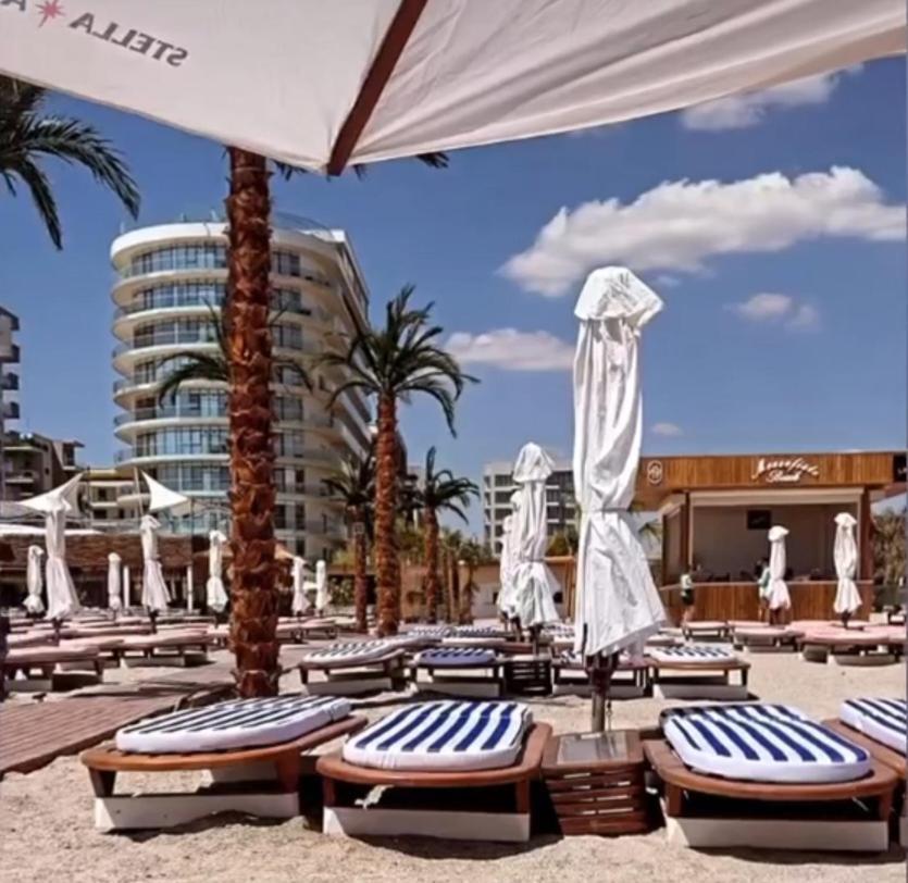 White Tower Mamaia Prestige Apartments Extérieur photo