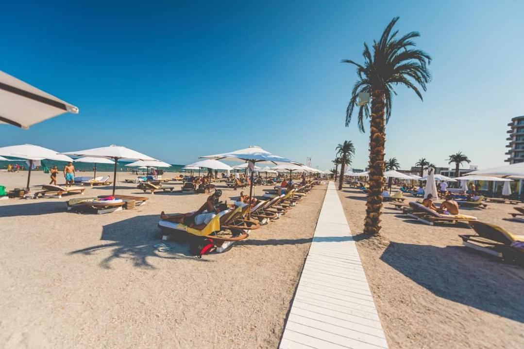 White Tower Mamaia Prestige Apartments Extérieur photo